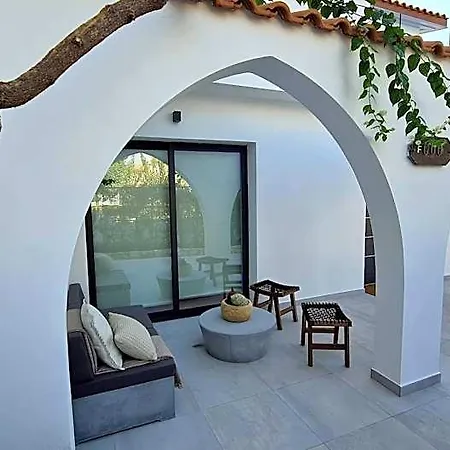 Phaedrus Living Seaview Luxury Venus *