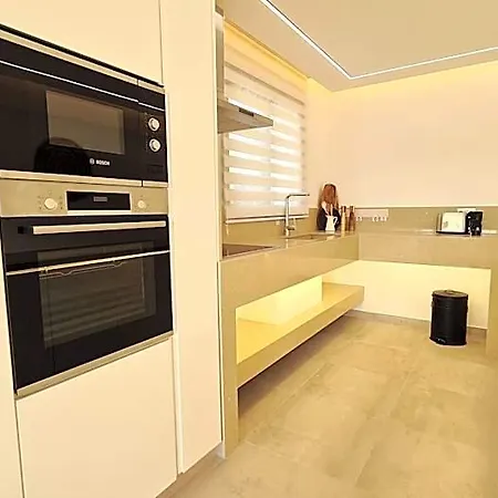 Phaedrus Living Seaview Luxury Venus